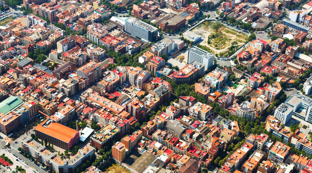 Vue aérienne de Laval au Québec pour acheter une maison en 2026